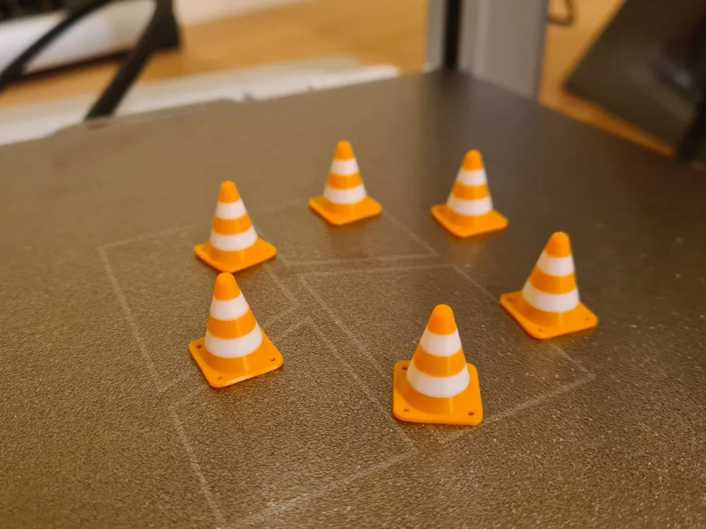 Miniature traffic cone (Pack of 6)